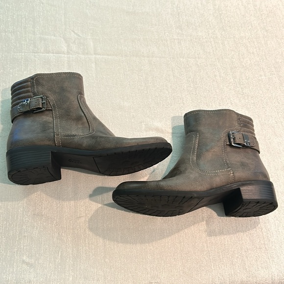 Anne Klein Sport Taupe Aklanette Booties Zip w/ Buckle Size 8 Like new condition - Picture 6 of 14